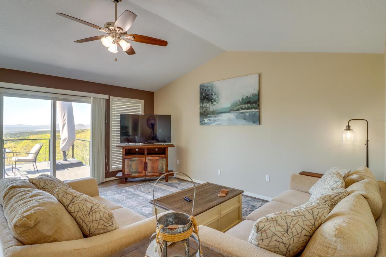 Charming Edgemont Home With Deck And Lake Views! Fairfield Bay Buitenkant foto