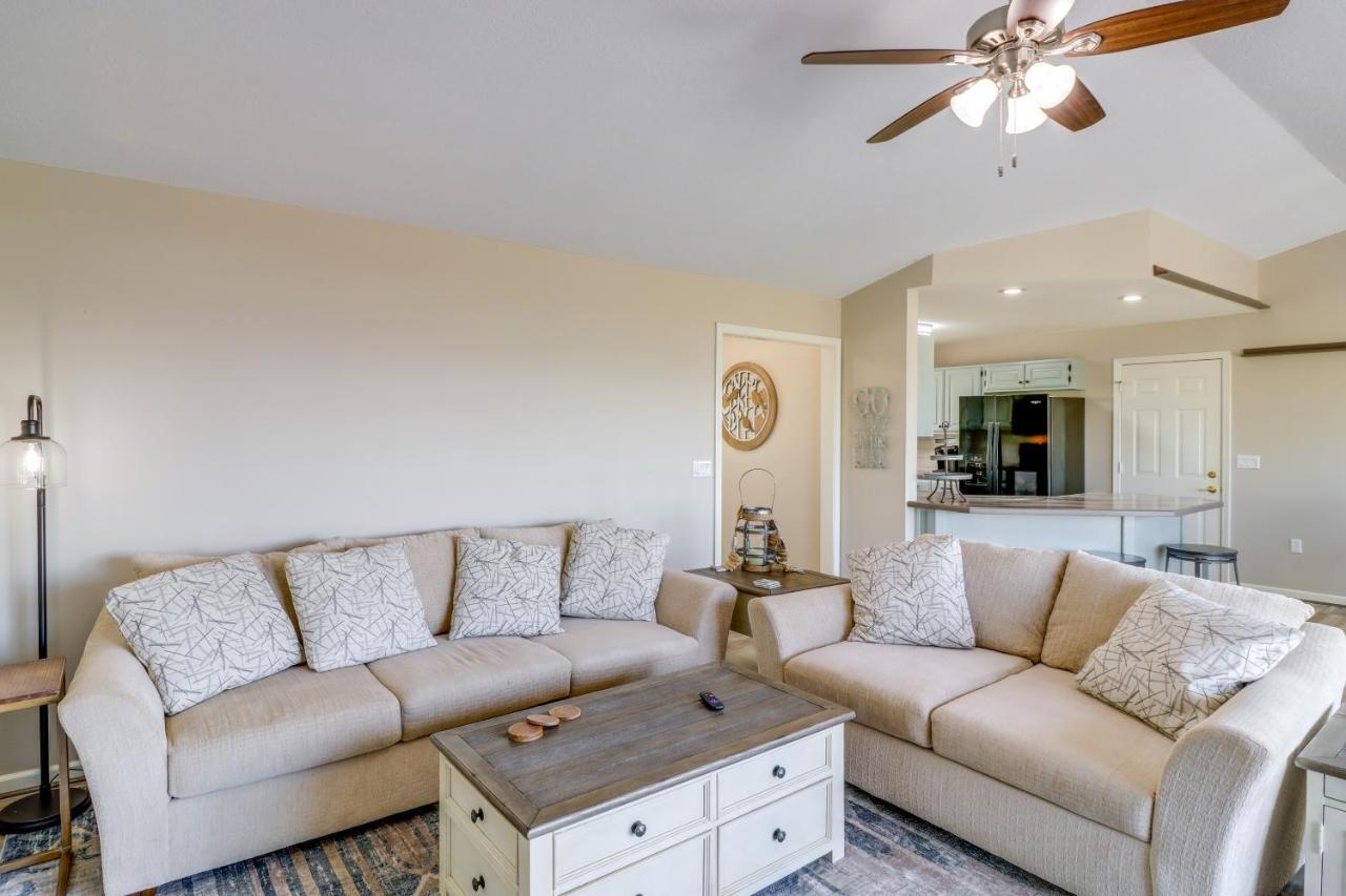 Charming Edgemont Home With Deck And Lake Views! Fairfield Bay Buitenkant foto