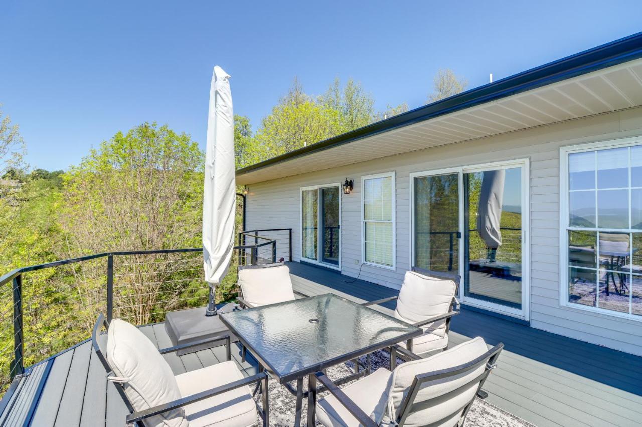 Charming Edgemont Home With Deck And Lake Views! Fairfield Bay Buitenkant foto