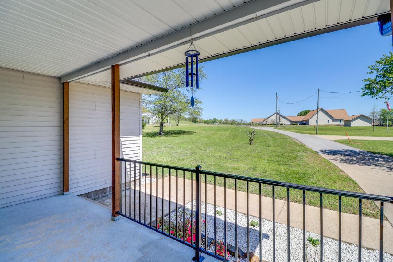 Charming Edgemont Home With Deck And Lake Views! Fairfield Bay Buitenkant foto